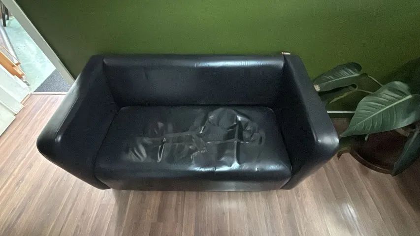 SOFÁ  DE 2 LUGARES PRETO