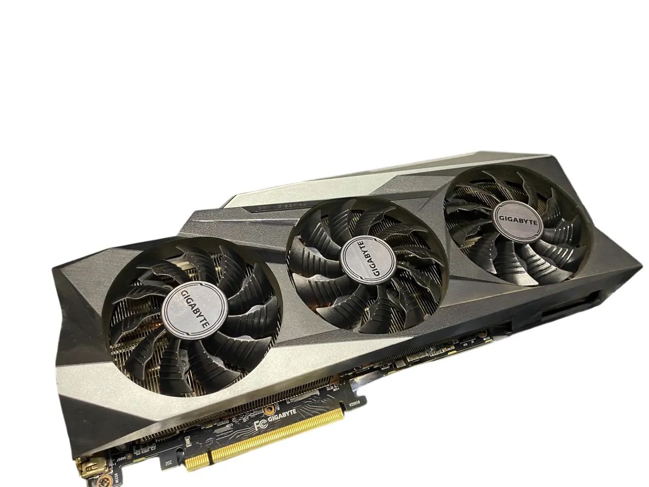 Placa de Vídeo Gigabyte 24GB 