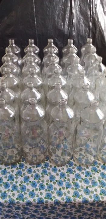 Garrafas brancas de 1,5 litros para artesanato. - Foto 4