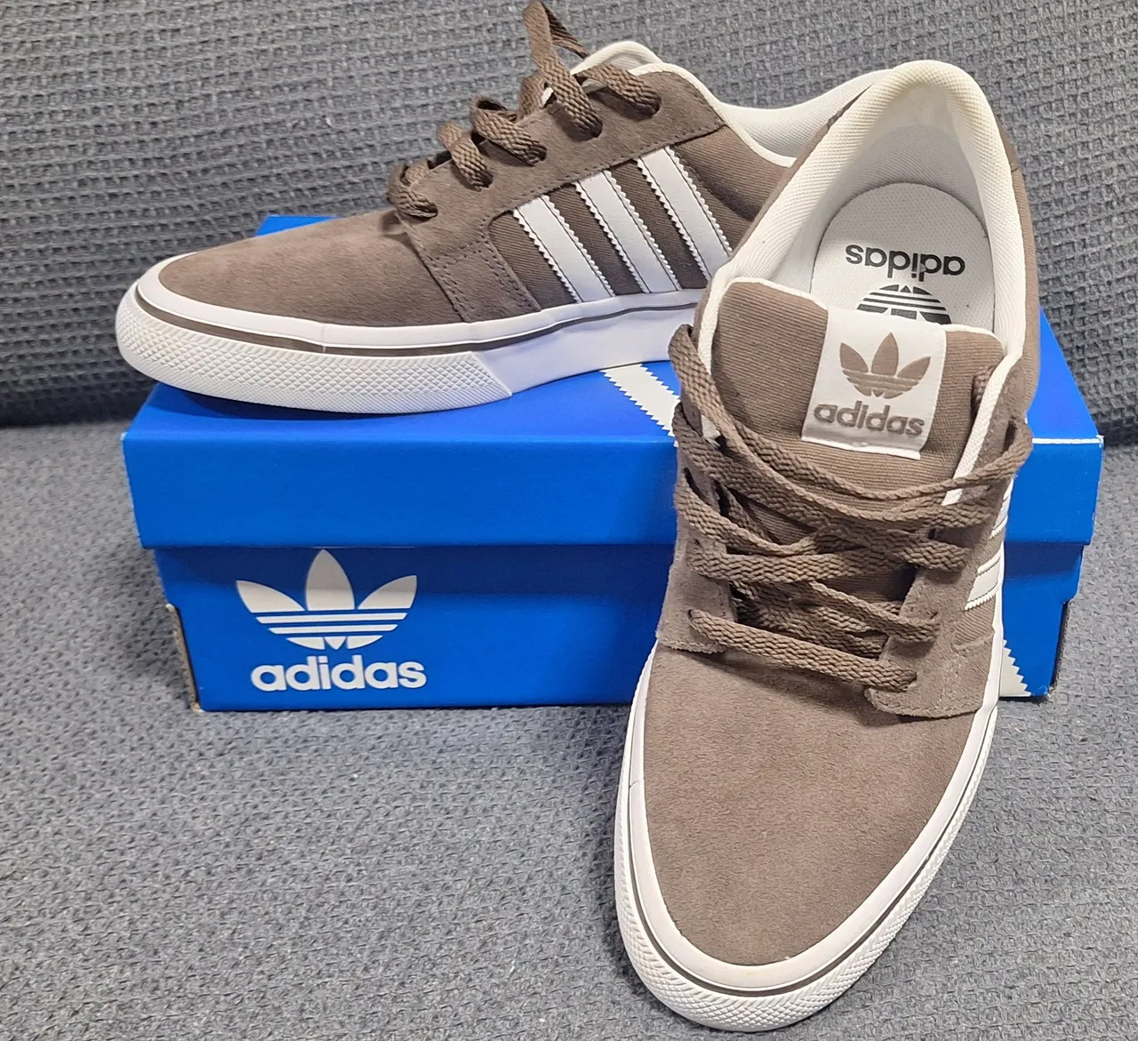 Tênis Adidas Marrom - Novo e Original