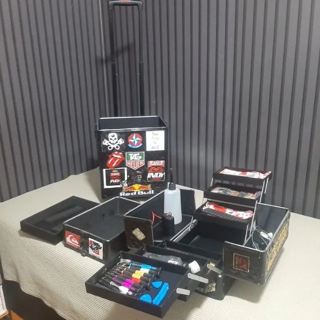 MALETA DE ALUMÍNIO MODULAR ( ALÇA, CHAVE E RODINHAS )