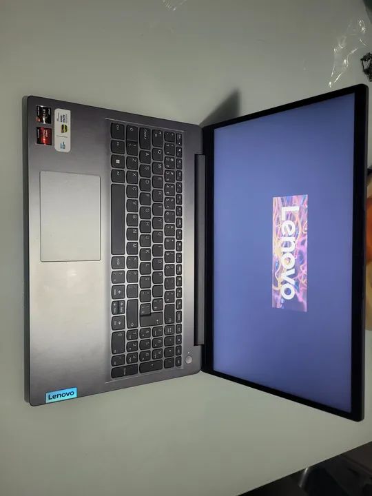 Notebook Lenovo - Ryzen 7 5700u 12gb RAM 512gb SSD