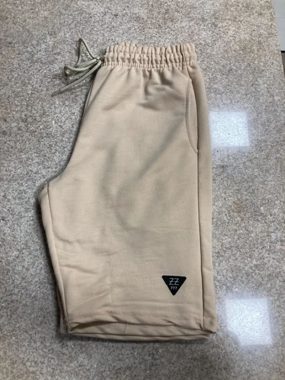 Bermuda de Moletom Masculina Bege - Foto 4