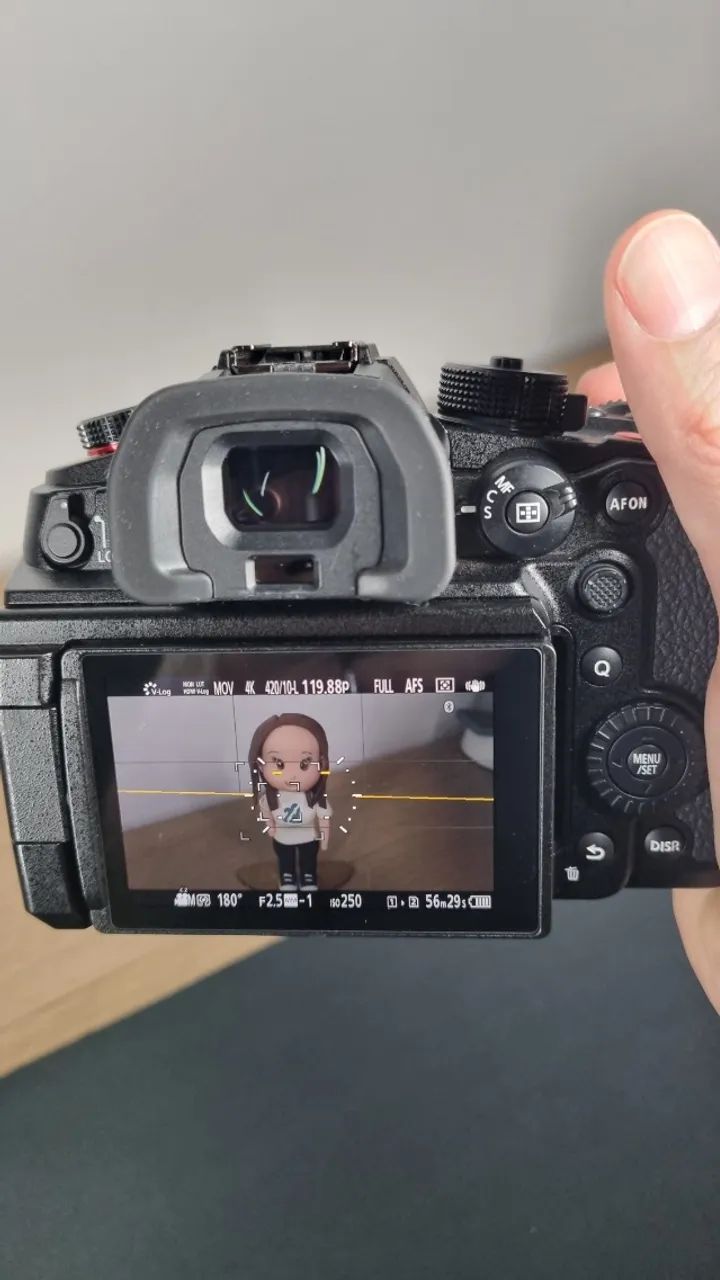 [BLACK NOVEMBER] Panasonic Lumix GH6 + Cartão CFexpress Lexar 128gb 1750mb/s (Usado) - Foto 3