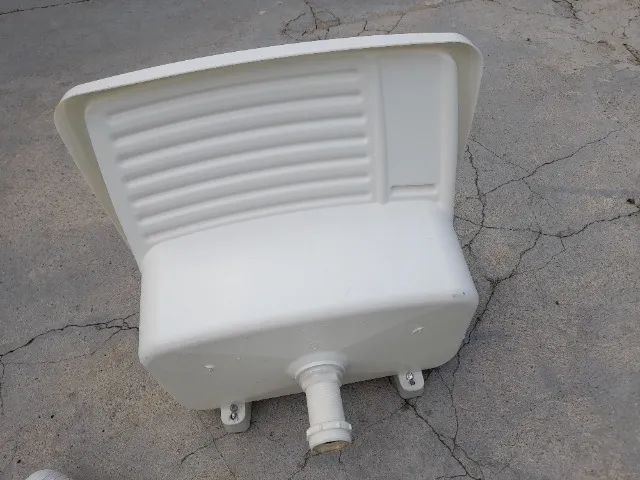 Tanque Plástico Com Sifão Universal 22 Litros - Foto 3