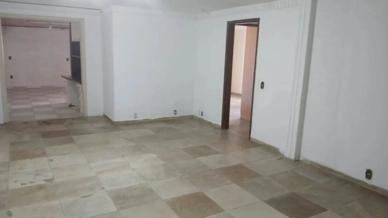 Imóvel para aluguel possui 120 metros quadrados com 3 quartos em Santa Lúcia - Vitória - E