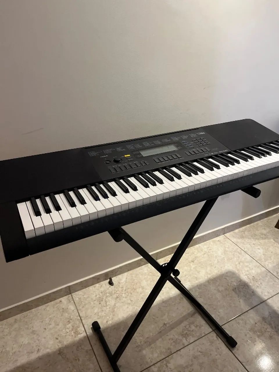 Teclado Casio WK-245, Semi-Novo, com Suporte - Foto 3
