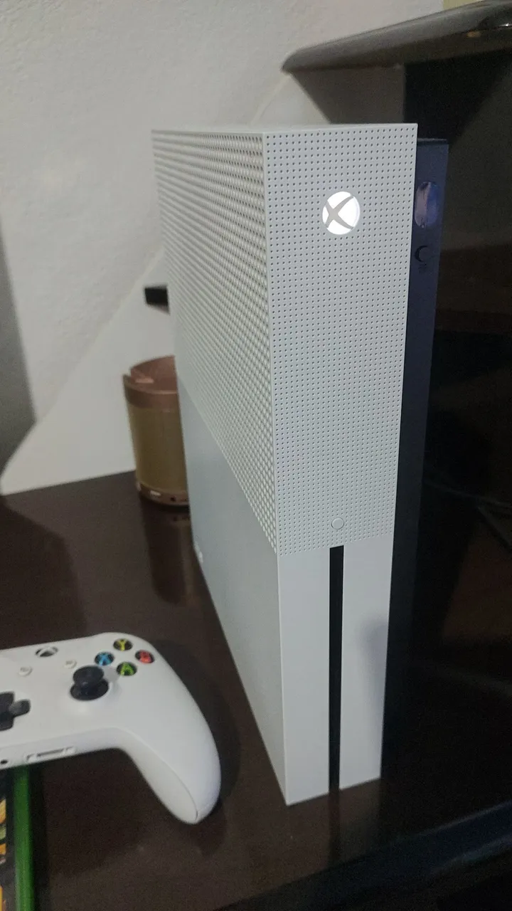 XBOX ONE S