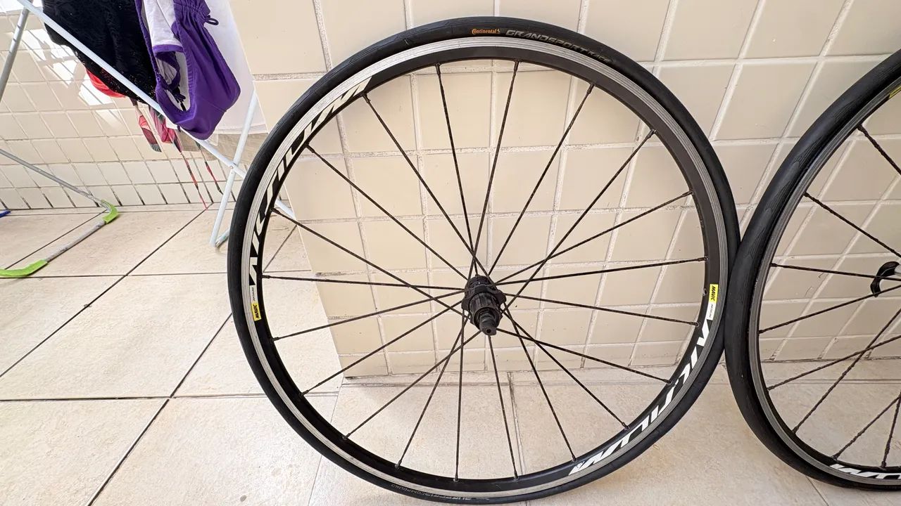 Roda Mavic + Pneus Continental - Foto 3