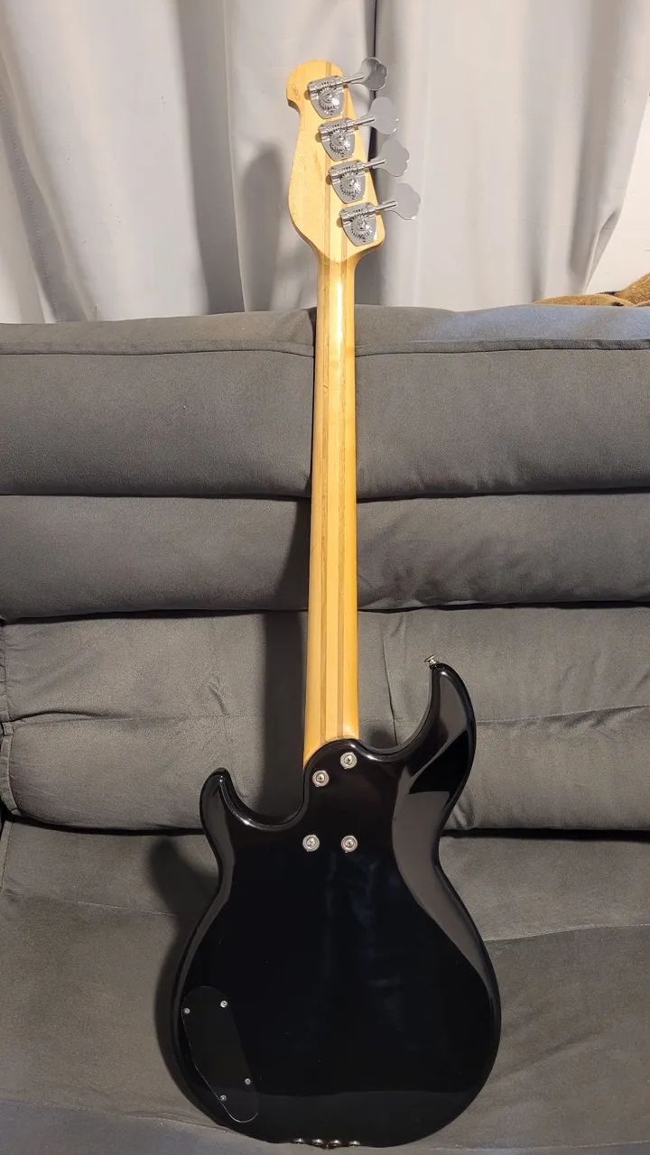 Baixo Yamaha bb424 (troco) - Foto 2