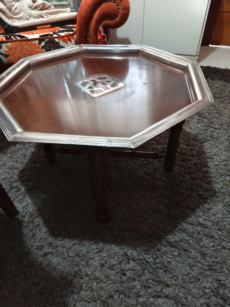 mesa de canto com borda em.prata  - Foto 3