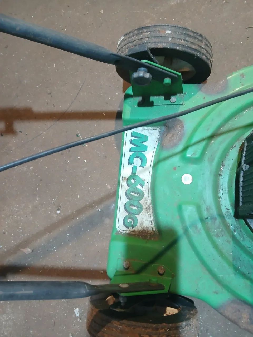 Cortador de grama trapp mc-600G para retirada de peças. Maquina não funciona  - Foto 2