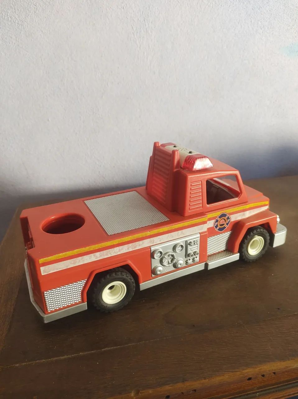 Caminhão de Bombeiro de Brinquedo Antigo - Foto 3