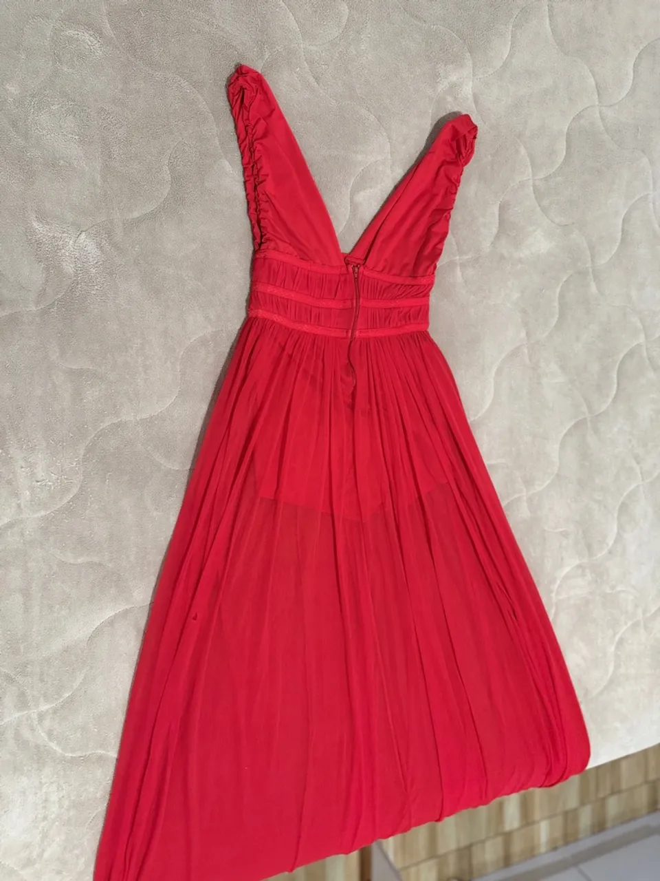 Vestido Vermelho Longo com Decote V