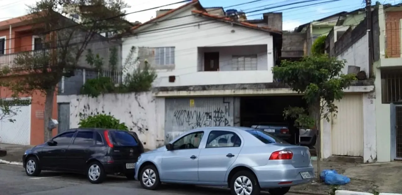 3 dormitórios com 4 vagas no Jardim Arpoador