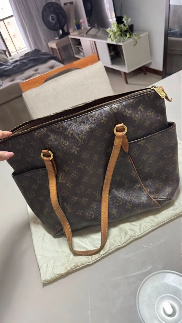 Bolsa Louis Vuitton MM Tote Original - Foto 5