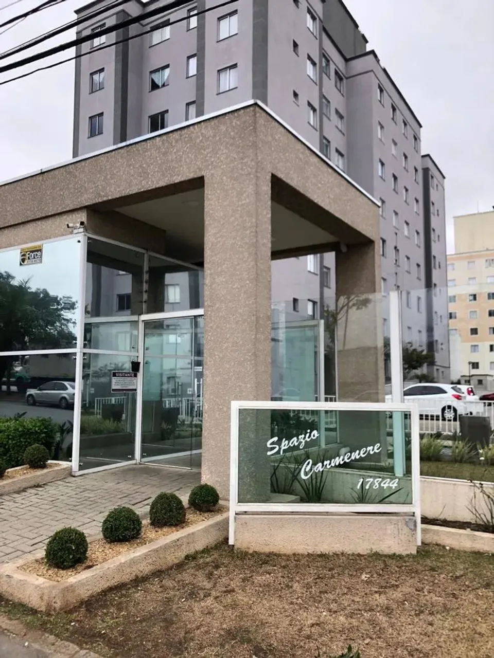 Imóvel para aluguel tem 48 metros quadrados com 2 quartos em Pinheirinho - Curitiba - PR