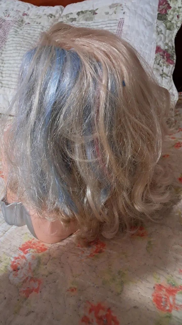 Boneca de cabelo para pentear Fazer unhas e maquiagem  - Foto 2