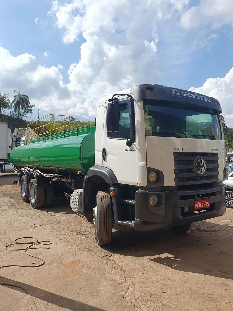 caminhão constelation 31320 pipa - Foto 3
