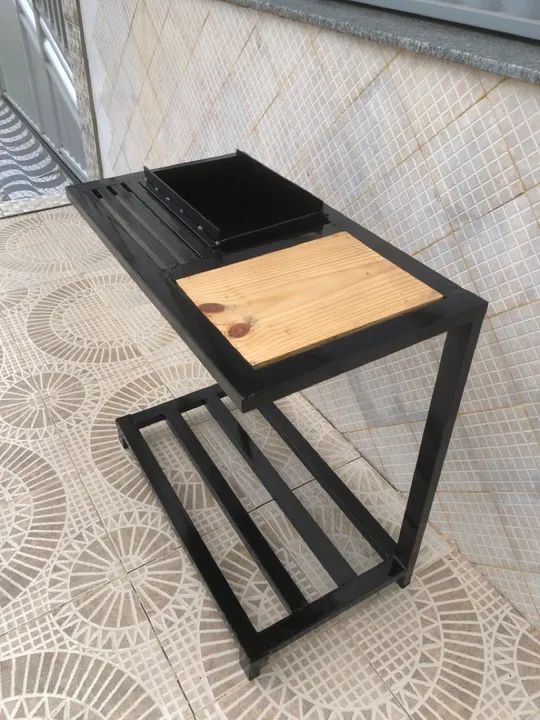 Churrasqueira de Ferro com Prateleira - Foto 2