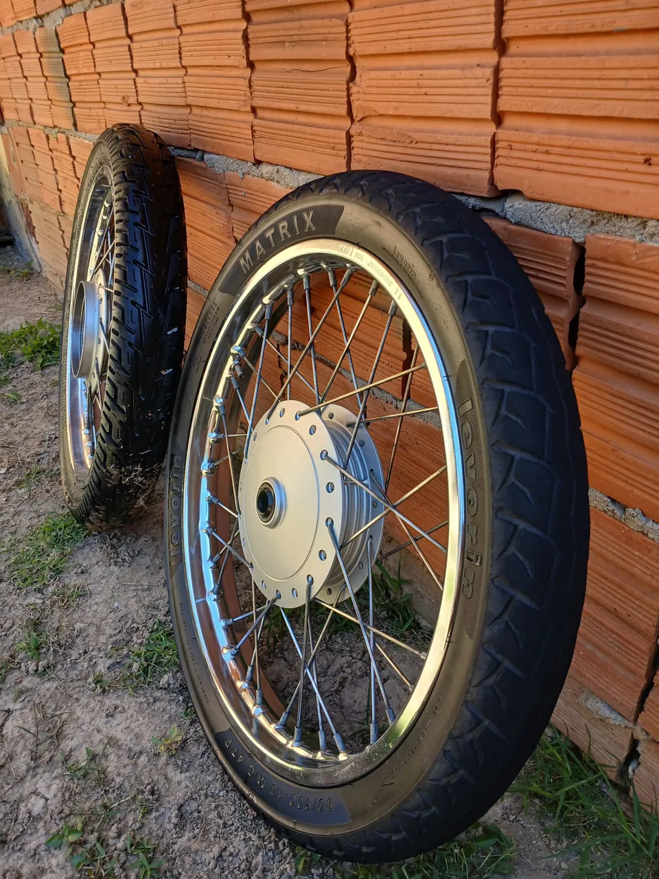 Vende aro com pneu e câmera! 160 2024.
