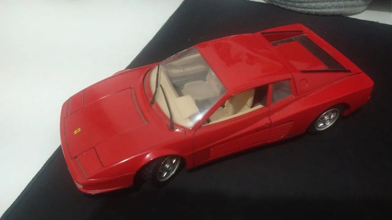 Ferrari testarossa 1984 burago 1/18 - Foto 2