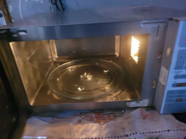 Microondas Grande Funcionando - Foto 2