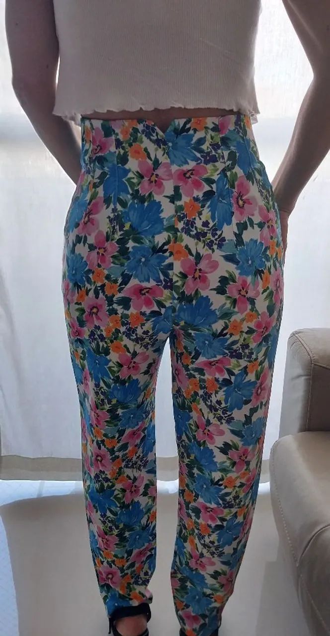 Calça zara  floral - Foto 3