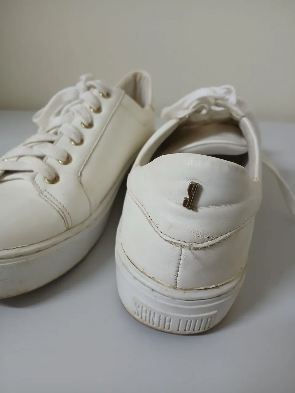 Tênis Branco Santa Lolla - Conforto e Estilo