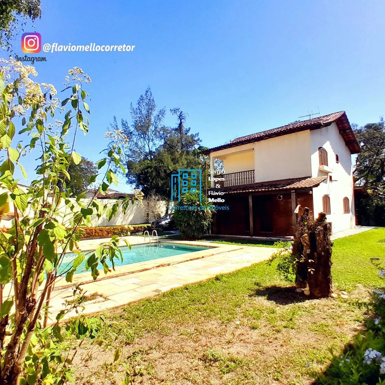 Casa com terreno de 900m2 no Centro de ITABORAÍ, piscina e área gourmet.FLA(IV552IV)