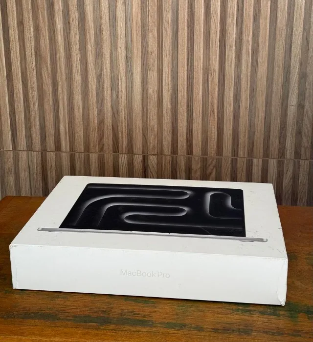 MacBook Pro 512GB Novo