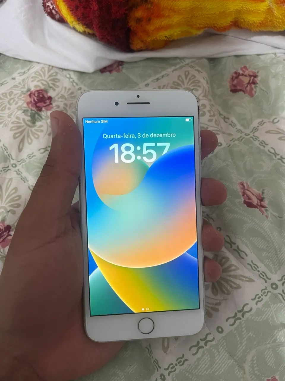 iPhone 8 Plus 64gb 650$ - Celulares e Smartphones - Tabuleiro do