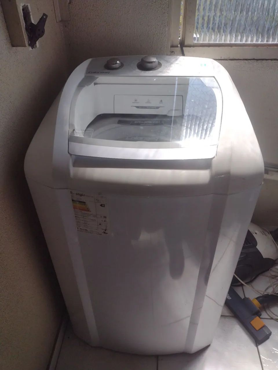 Vendo máquina de lavar semi nova c/ defeito - R$500 à retirar 