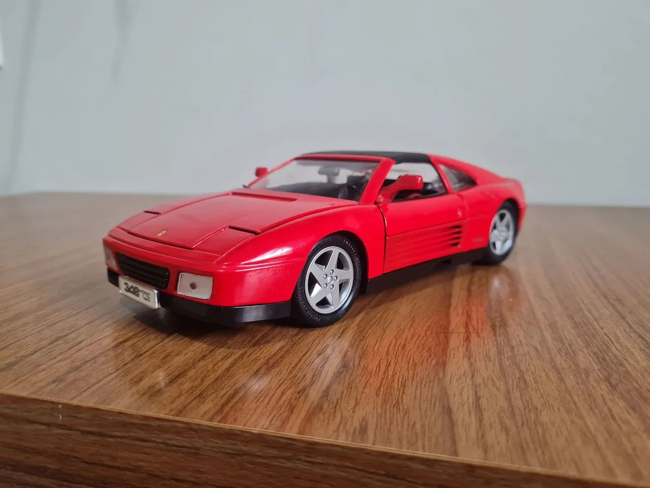 Ferrari 348 TS 1:18 Maisto