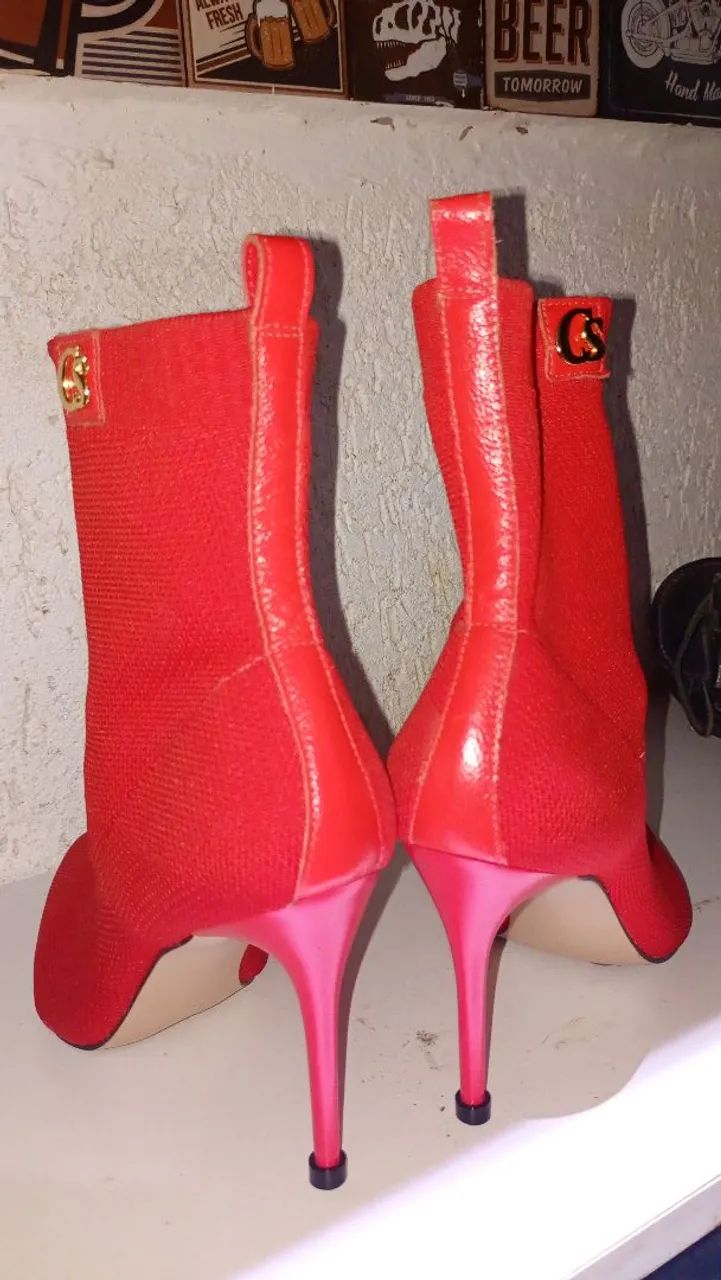 Bota com salto fino elegante  - Foto 3