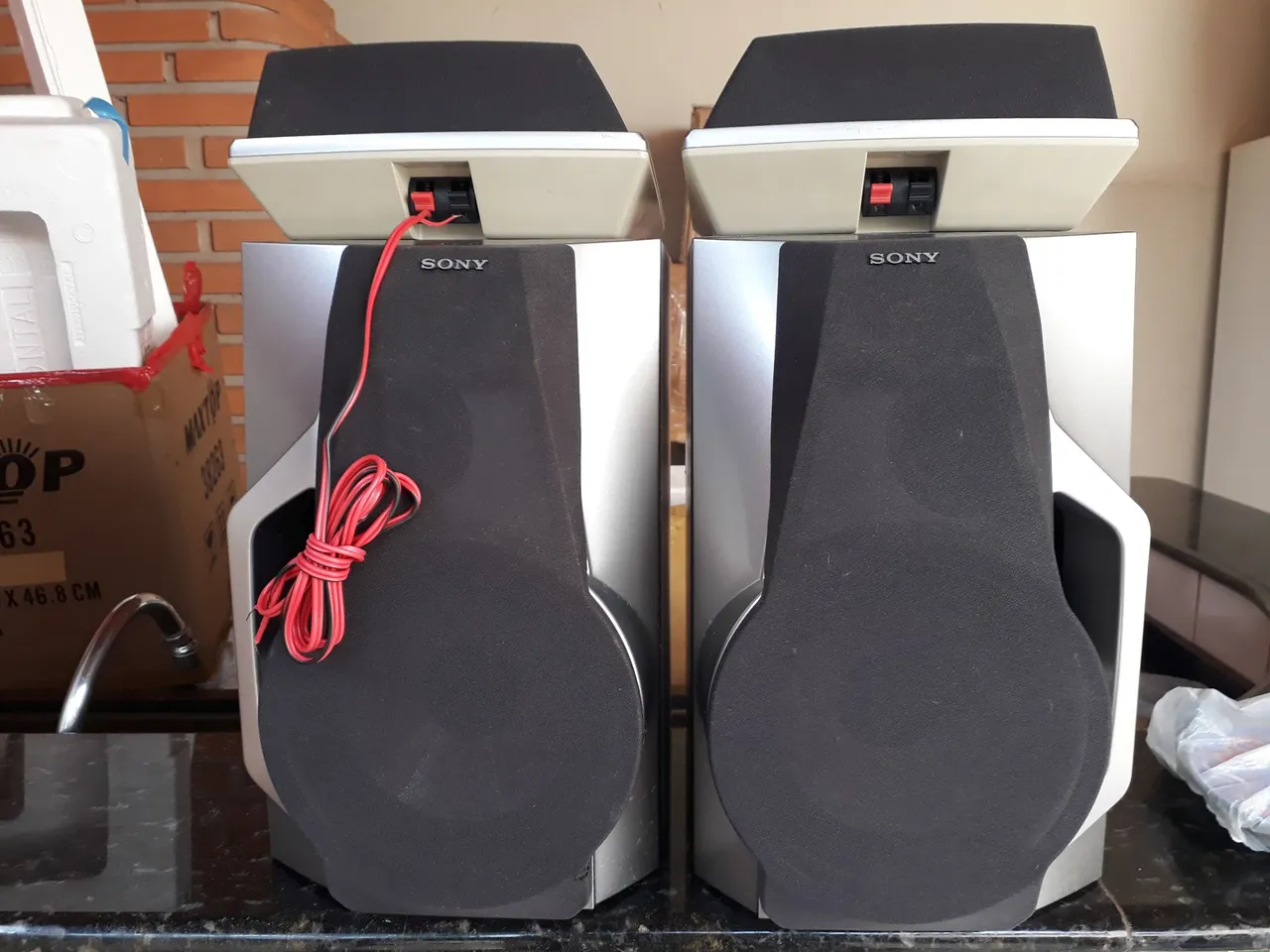Par de Caixas de Som Sony + surrounds modelos RXD10AV...