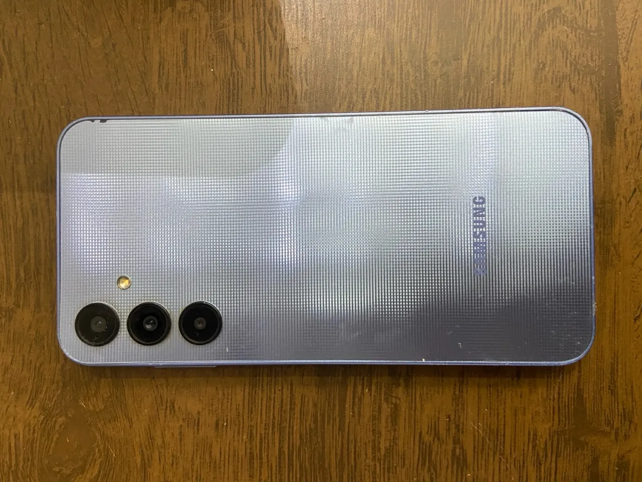 A25 Samsung semi novo, único dono e poucas marcas de uso