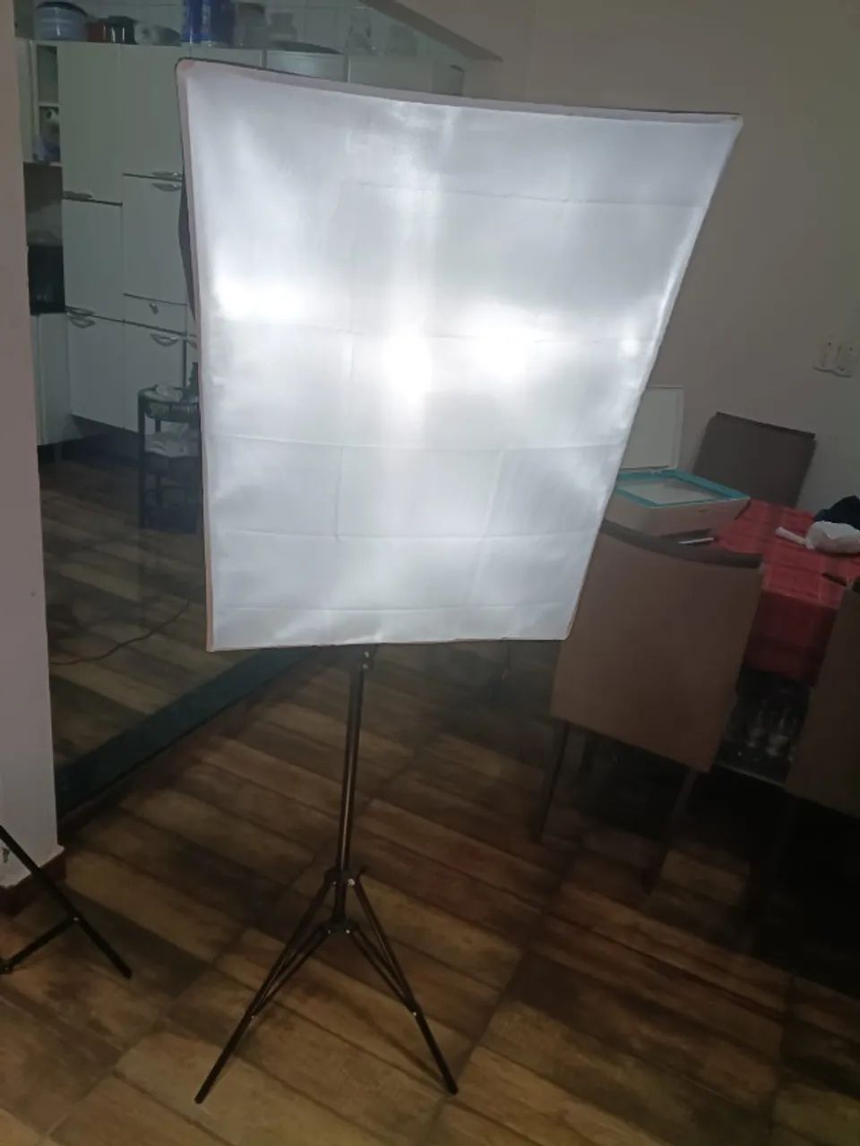 Softbox de Iluminação Profissional + Tripé (Usado)