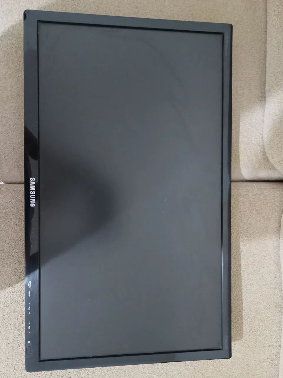 Monitor Samsung 24 polegadas, COM DEFEITO. NÃO DÁ IMAGEM. 