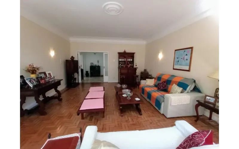 Décio Vilares 3 quartosDécio Vilares 3 quartos