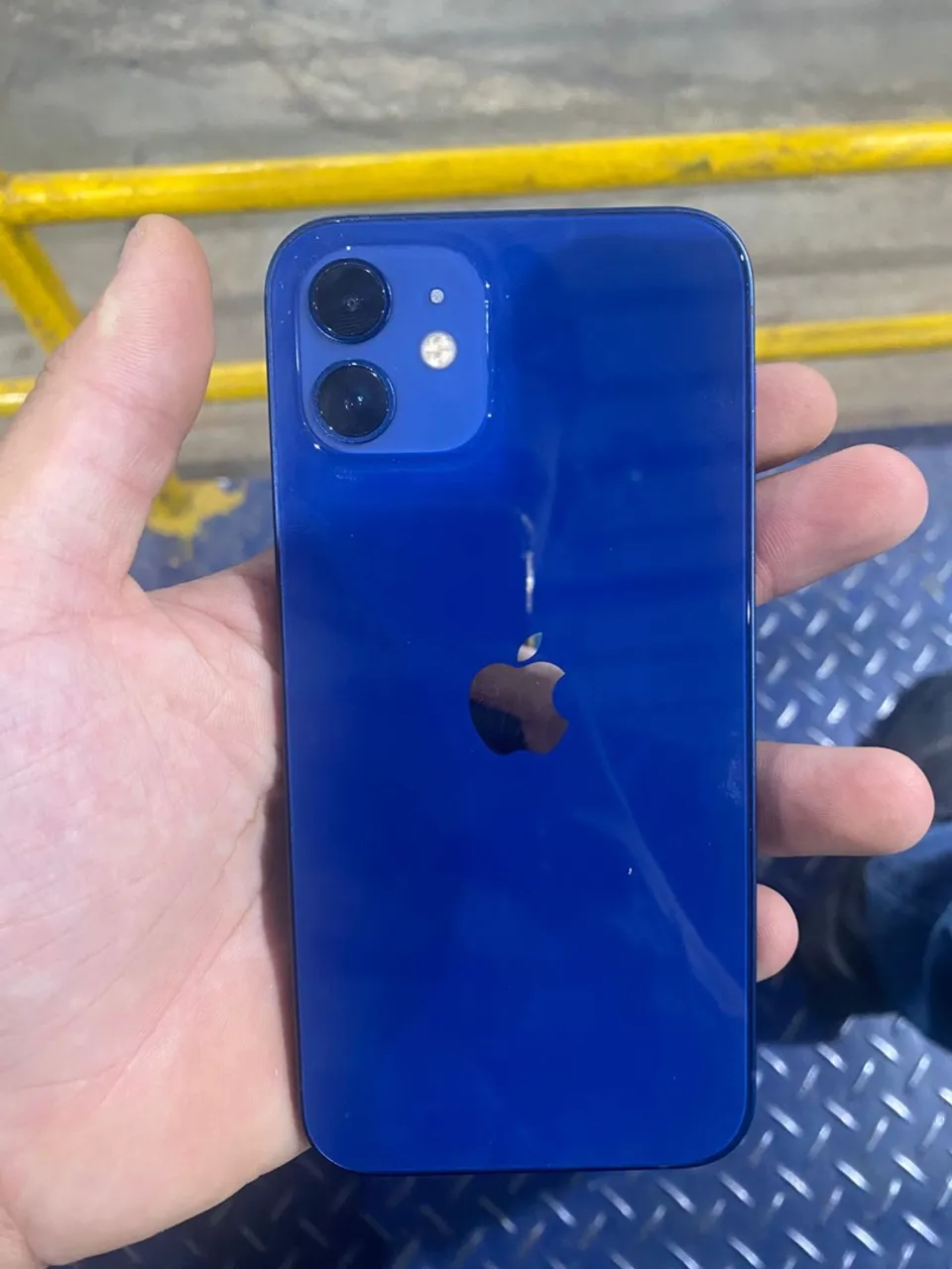 IPHONE 12 azul