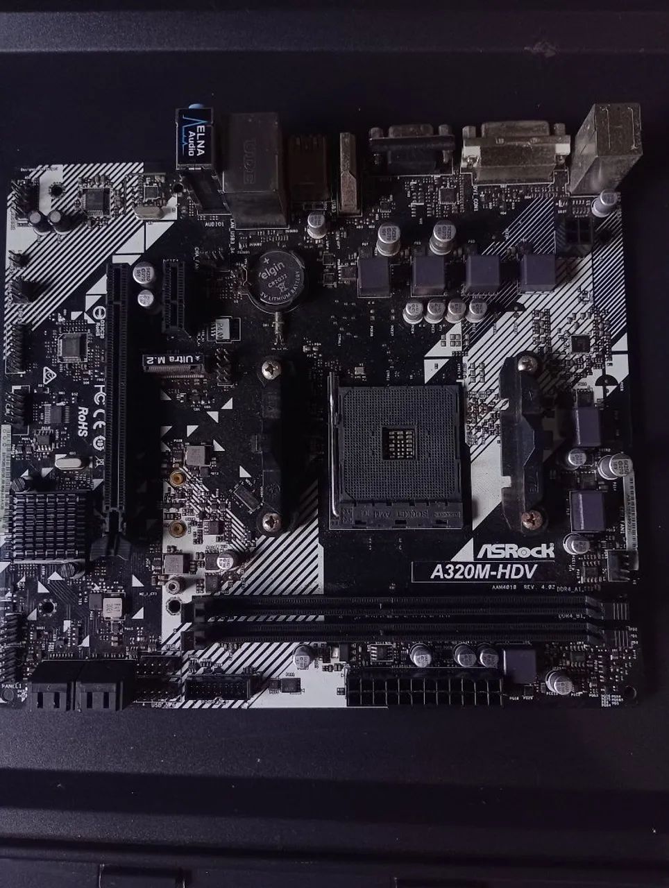 placa-mãe A320 (Socket AM4)