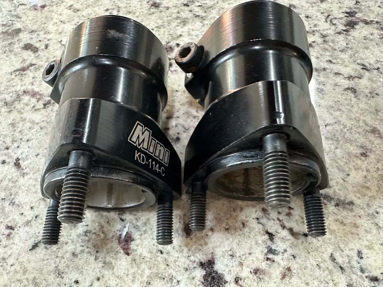 Cubo de alumínio de kart traseiro  - Foto 3