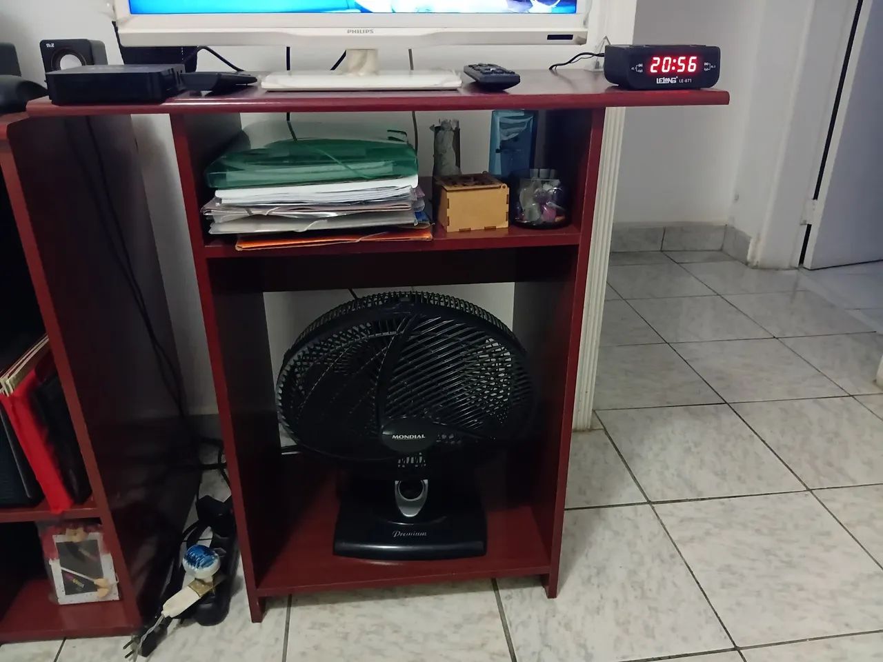 TV Philips de Led  23 polegadas +rack  para tv até 32 polegadas.  - Foto 5