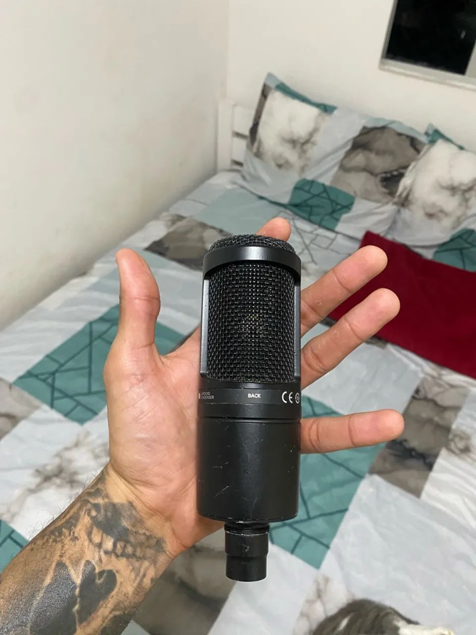 Microfone condensador - Áudio Technica AT2020 - Foto 2