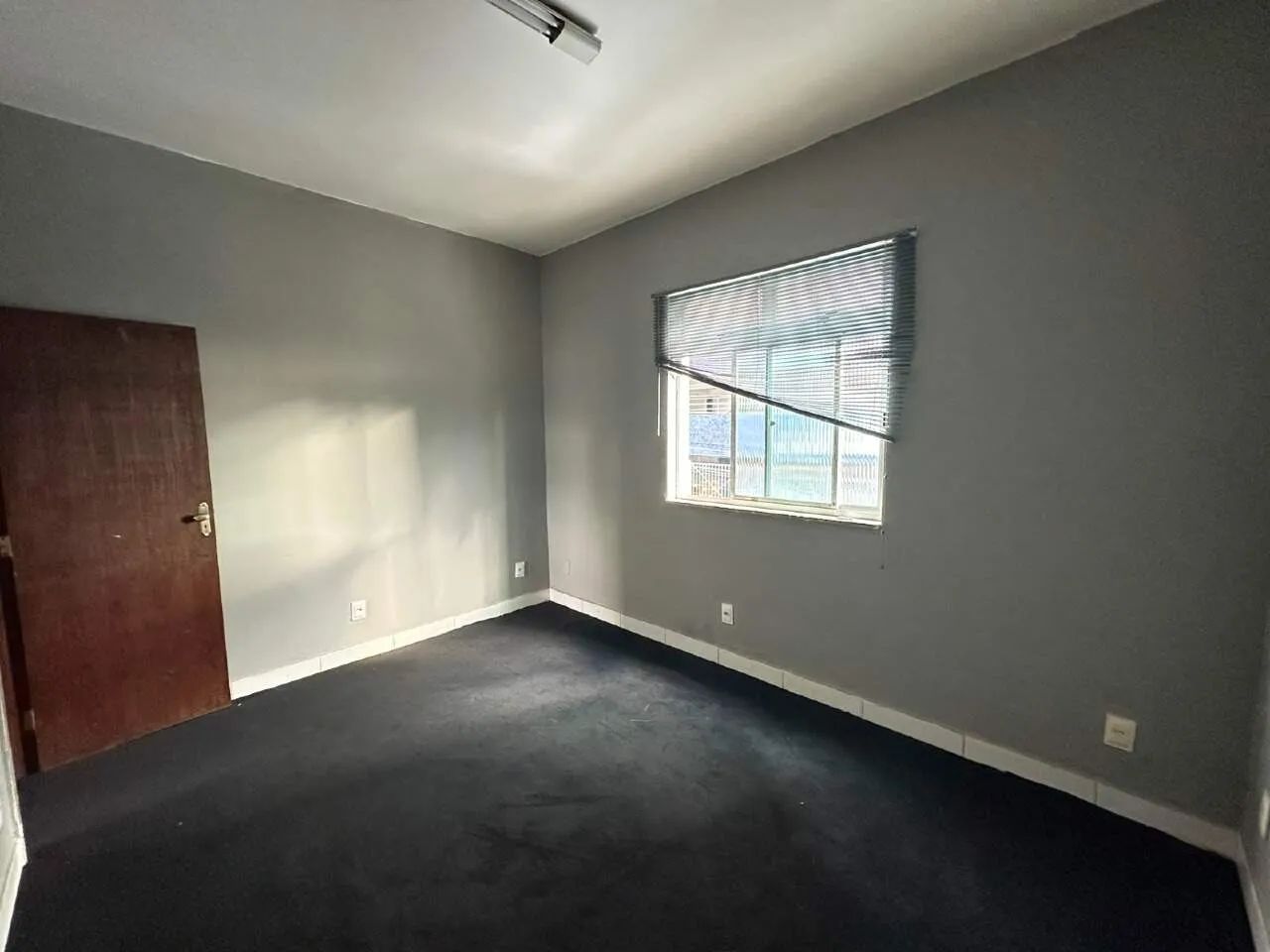 Sala para alugar no Barreiro - Foto 3