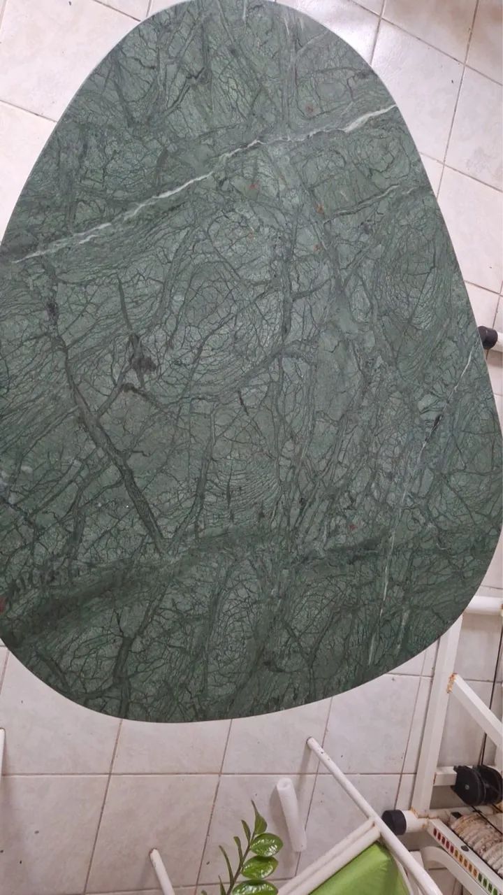 Tempo de mesa em granito 