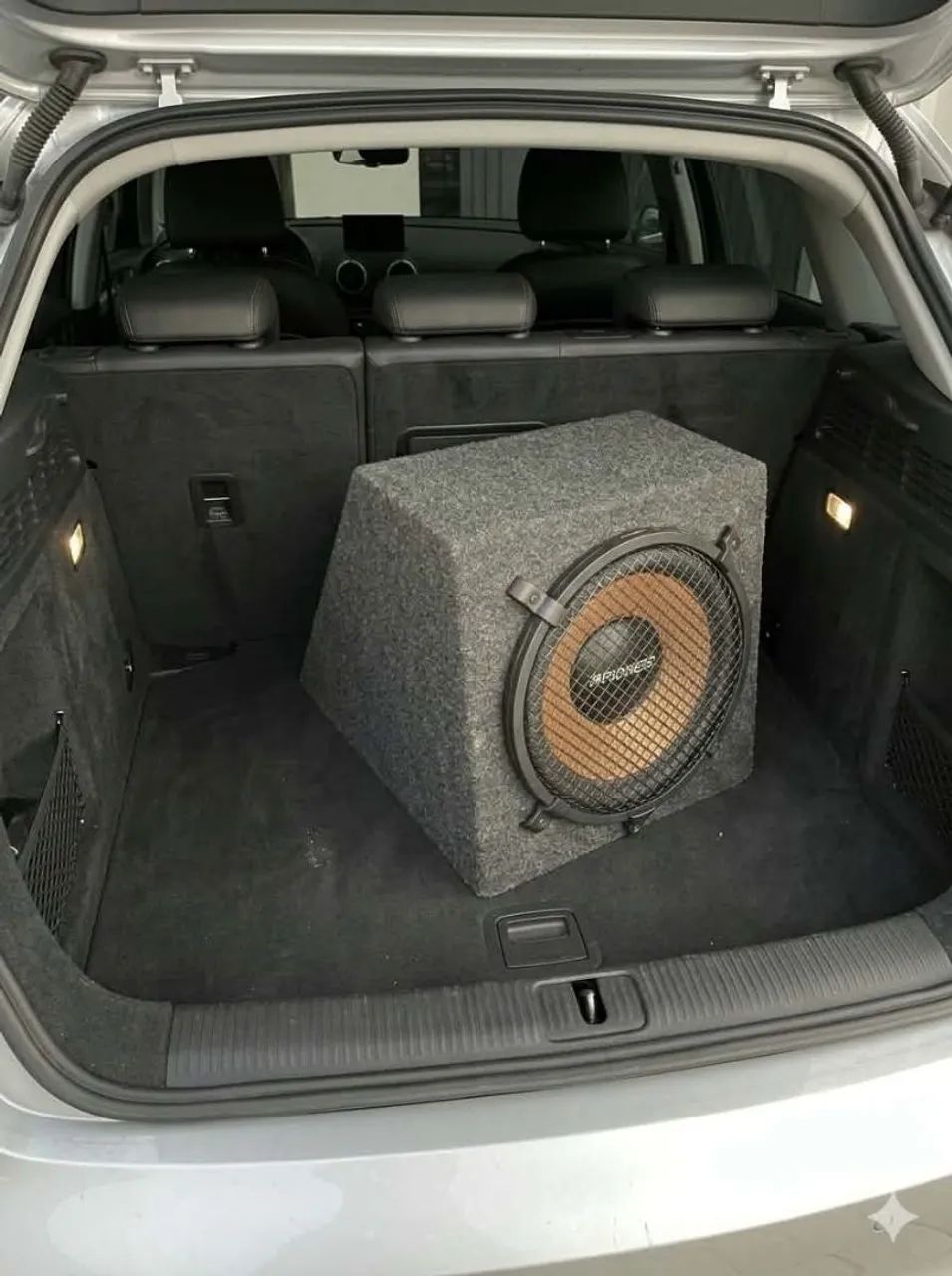 Caixa de som automotiva subwoofer