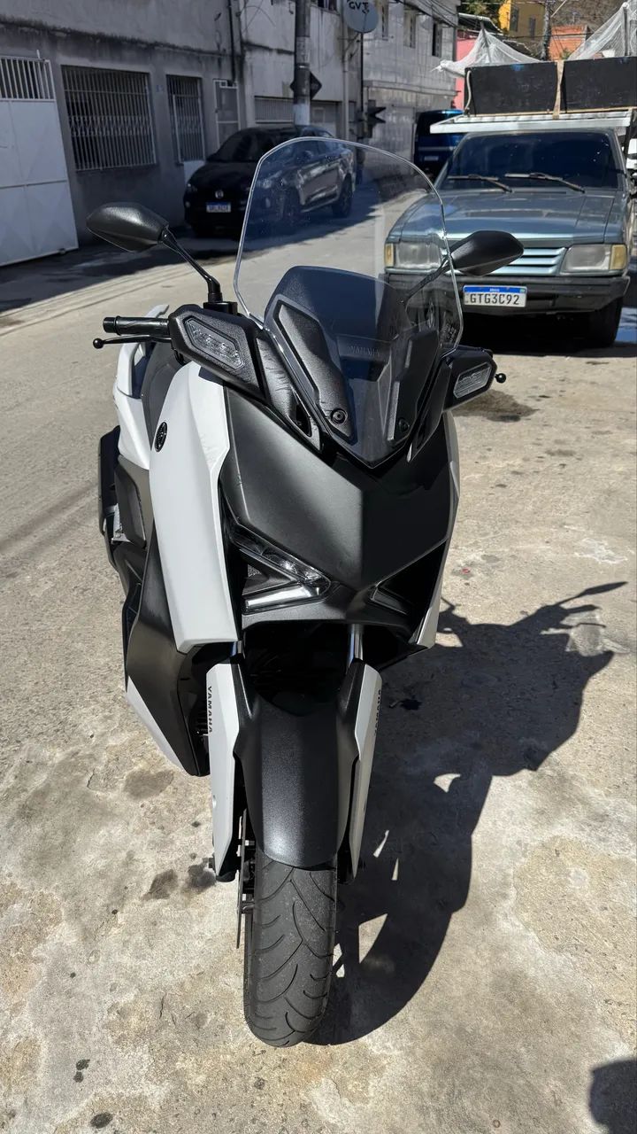 XMAX conect linda 