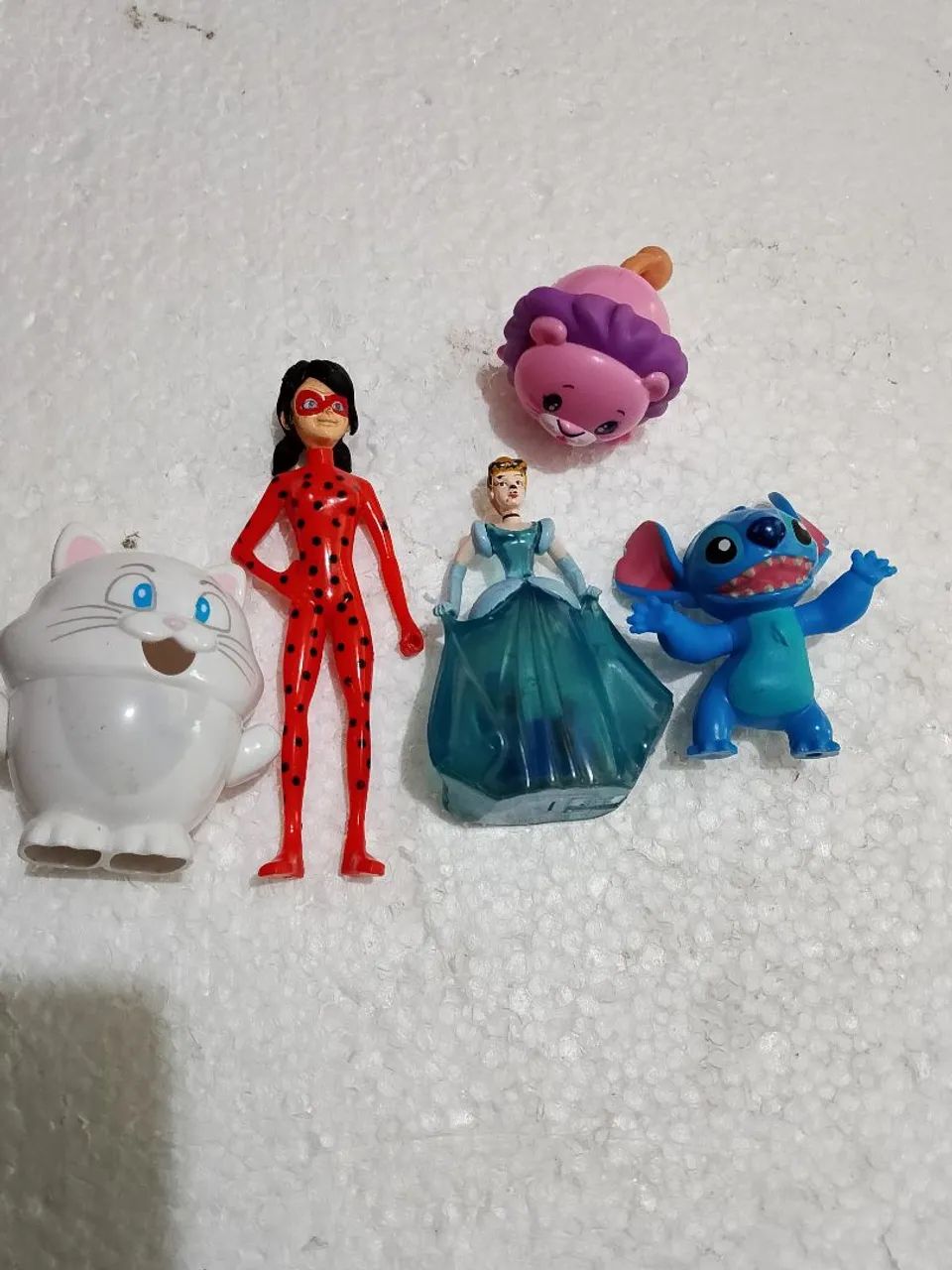 Lote de miniaturas colecionáveis 